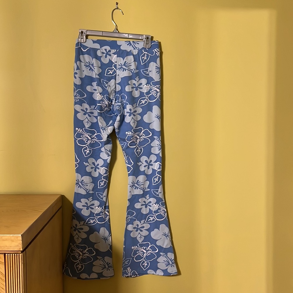 Never worn bell bottom leggings new without tags